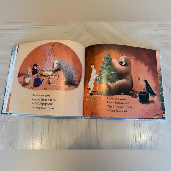 Bear Stays Up for Christmas – Children’s Book by Karma Wilson & Jane Chapman - Picture 9 of 12